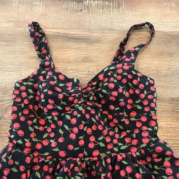 Pines and Needles Dress - Picture 5 of 6